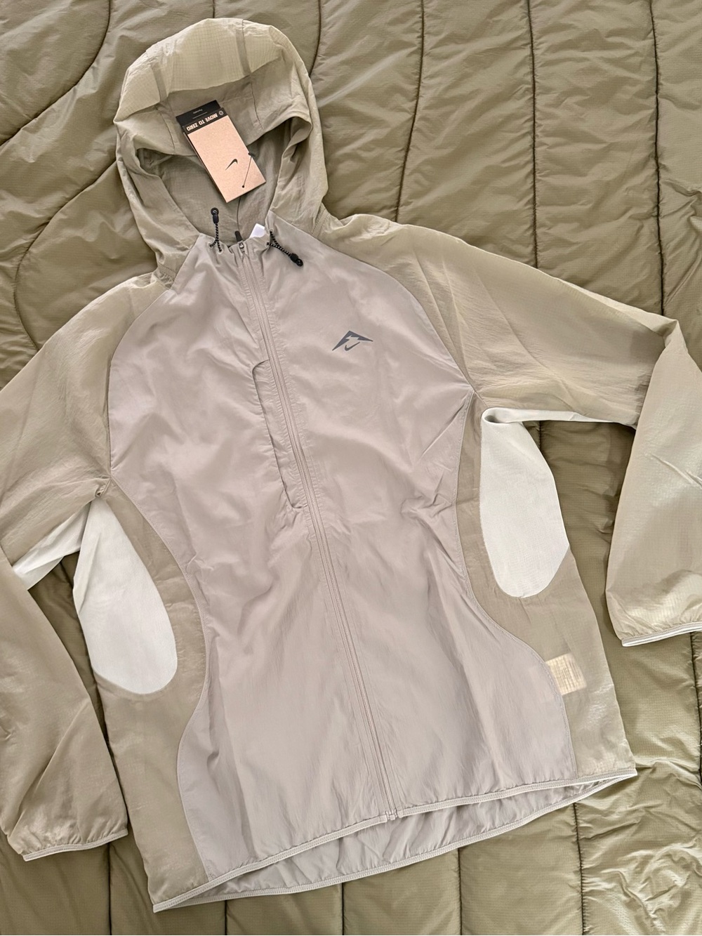 Nike Trail Running ⛰️ Men’s Light Stone Hooded Windbreaker Jacket